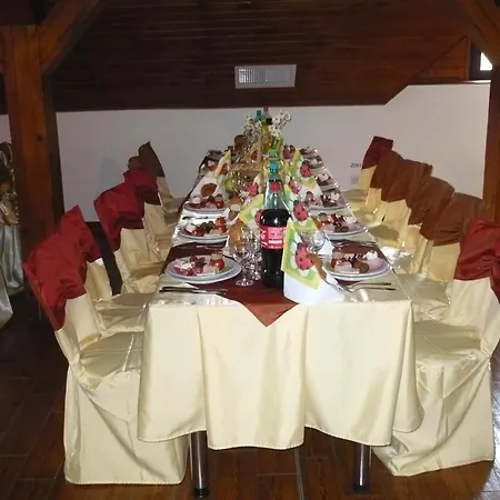 Din Darste Motel